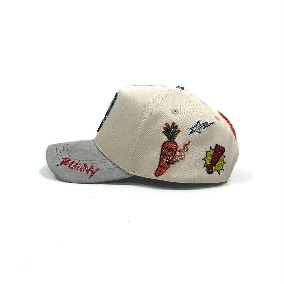 Gorra Bad Bunny beige gray