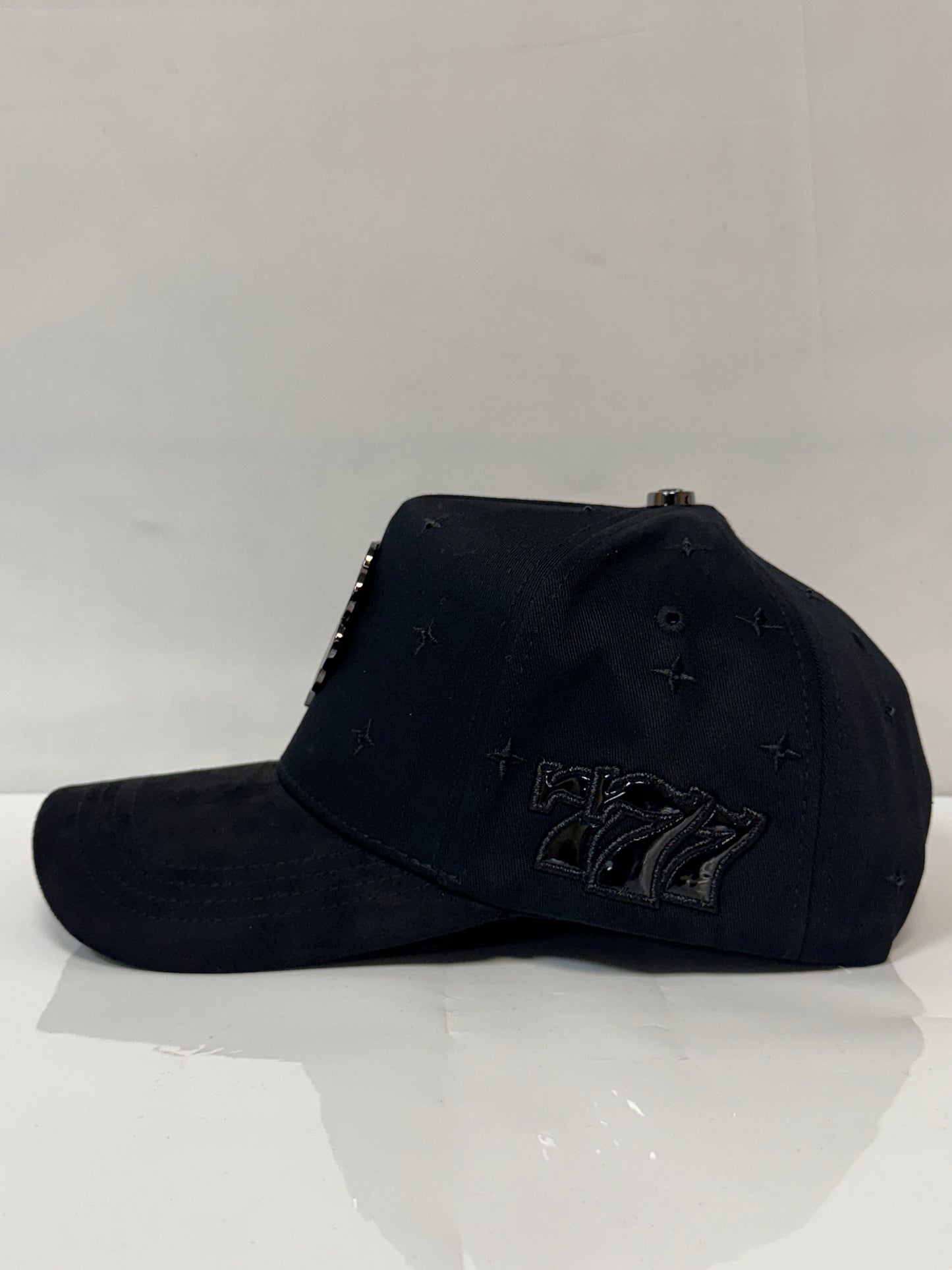 Gorra trébol all black
