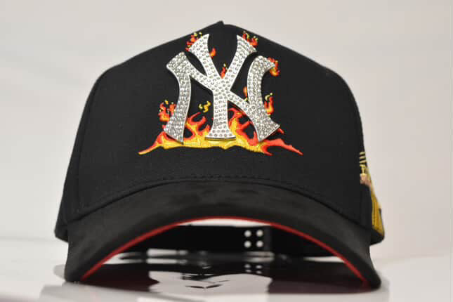 GORRA NY CRYSTALS BLACK